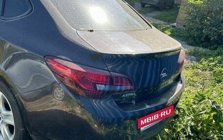 Opel Astra J, 2013 год, 800 000 рублей, 5 фотография