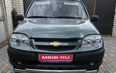 Chevrolet Niva I рестайлинг, 2011 год, 750 000 рублей, 1 фотография