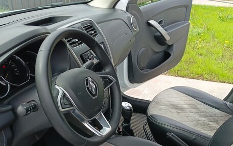 Renault Logan II, 2022 год, 1 300 000 рублей, 4 фотография