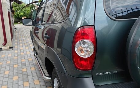 Chevrolet Niva I рестайлинг, 2011 год, 750 000 рублей, 4 фотография