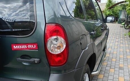 Chevrolet Niva I рестайлинг, 2011 год, 750 000 рублей, 6 фотография