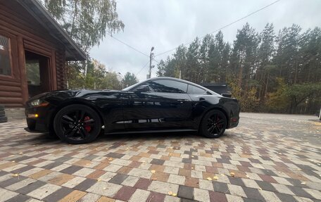 Ford Mustang VI рестайлинг, 2019 год, 3 000 000 рублей, 4 фотография