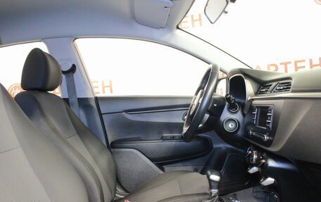KIA Rio IV, 2021 год, 1 568 000 рублей, 10 фотография