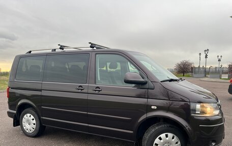 Volkswagen Caravelle T5, 2013 год, 2 590 000 рублей, 3 фотография