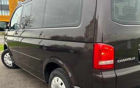 Volkswagen Caravelle T5, 2013 год, 2 590 000 рублей, 8 фотография