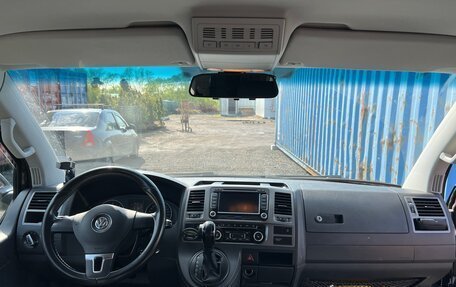 Volkswagen Caravelle T5, 2013 год, 2 590 000 рублей, 22 фотография