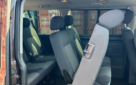 Volkswagen Caravelle T5, 2013 год, 2 590 000 рублей, 26 фотография