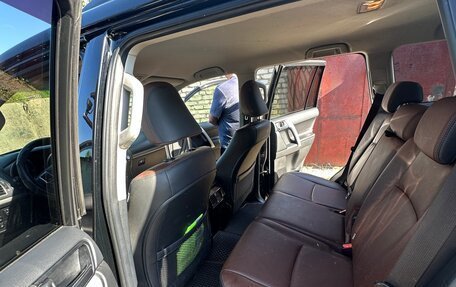 Toyota Land Cruiser Prado 150 рестайлинг 2, 2016 год, 4 500 000 рублей, 15 фотография