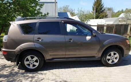 Mitsubishi Outlander III рестайлинг 3, 2012 год, 1 300 000 рублей, 2 фотография