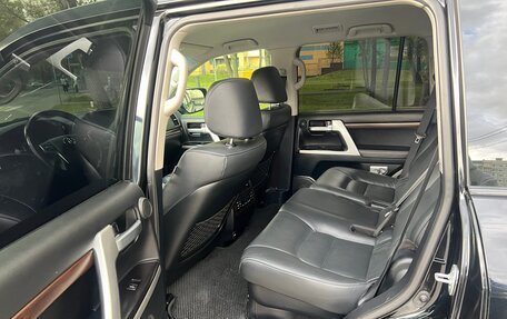 Toyota Land Cruiser 200, 2020 год, 6 100 000 рублей, 8 фотография