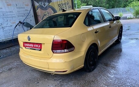 Volkswagen Polo VI (EU Market), 2017 год, 510 000 рублей, 2 фотография