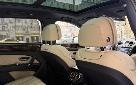Bentley Bentayga I, 2016 год, 9 200 000 рублей, 10 фотография