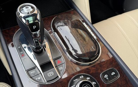 Bentley Bentayga I, 2016 год, 9 200 000 рублей, 19 фотография
