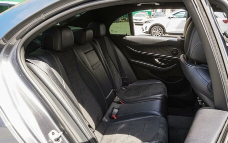 Mercedes-Benz E-Класс, 2019 год, 3 650 000 рублей, 7 фотография