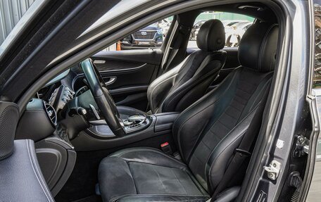 Mercedes-Benz E-Класс, 2019 год, 3 650 000 рублей, 10 фотография