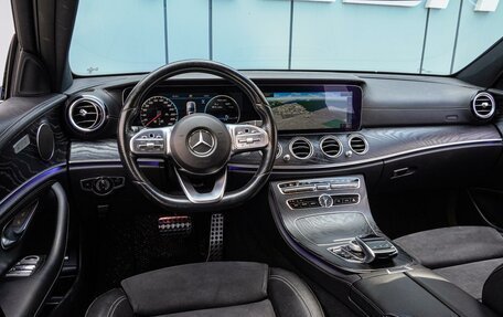 Mercedes-Benz E-Класс, 2019 год, 3 650 000 рублей, 6 фотография