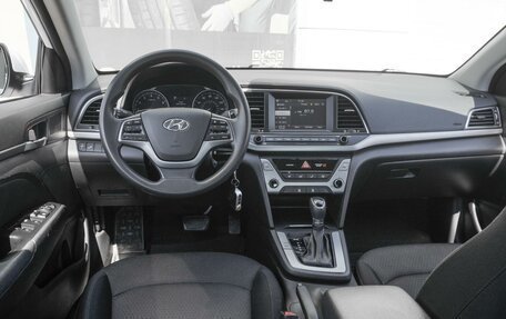 Hyundai Elantra VI рестайлинг, 2018 год, 1 325 000 рублей, 6 фотография