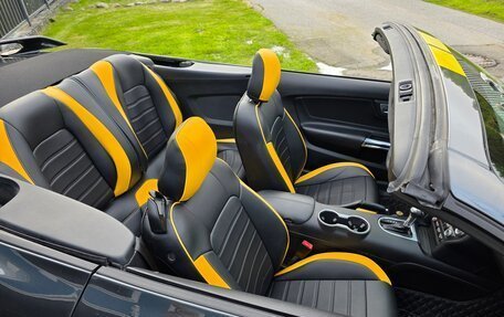Ford Mustang VI рестайлинг, 2019 год, 2 700 000 рублей, 3 фотография