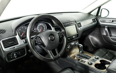 Volkswagen Touareg III, 2015 год, 2 800 000 рублей, 11 фотография