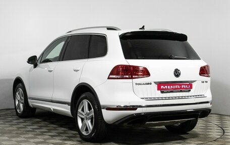 Volkswagen Touareg III, 2015 год, 2 800 000 рублей, 7 фотография