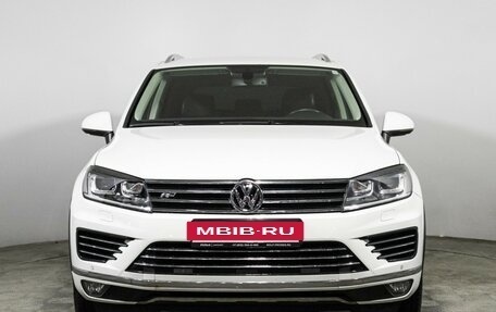 Volkswagen Touareg III, 2015 год, 2 800 000 рублей, 2 фотография