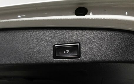 Volkswagen Touareg III, 2015 год, 2 800 000 рублей, 16 фотография