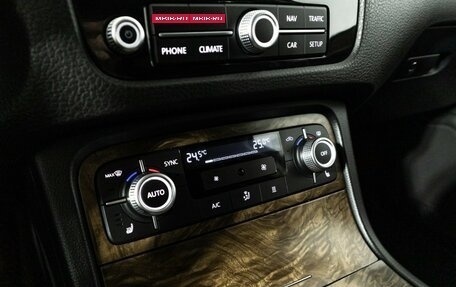 Volkswagen Touareg III, 2015 год, 2 800 000 рублей, 20 фотография