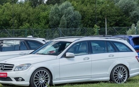 Mercedes-Benz C-Класс, 2008 год, 1 650 000 рублей, 1 фотография