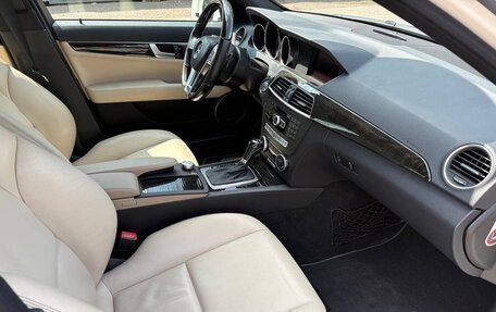 Mercedes-Benz C-Класс, 2008 год, 1 650 000 рублей, 24 фотография