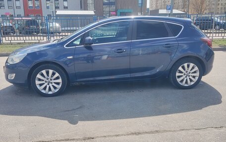 Opel Astra J, 2011 год, 560 000 рублей, 3 фотография