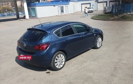 Opel Astra J, 2011 год, 560 000 рублей, 5 фотография