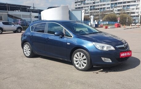 Opel Astra J, 2011 год, 560 000 рублей, 9 фотография