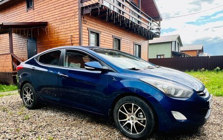 Hyundai Elantra V, 2012 год, 950 000 рублей, 1 фотография