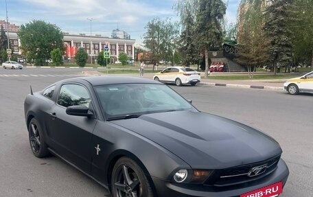 Ford Mustang VI рестайлинг, 2011 год, 1 730 000 рублей, 3 фотография