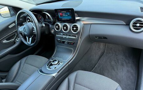 Mercedes-Benz C-Класс, 2019 год, 3 450 000 рублей, 15 фотография