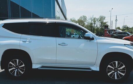 Mitsubishi Pajero Sport III рестайлинг, 2018 год, 2 500 000 рублей, 4 фотография