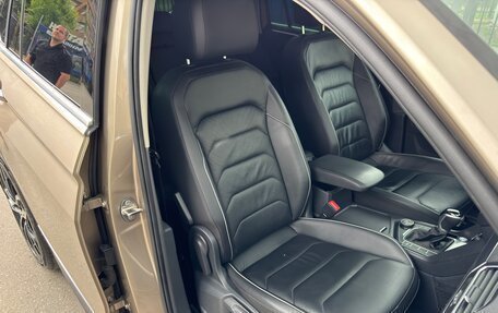 Volkswagen Tiguan II, 2017 год, 2 650 000 рублей, 22 фотография