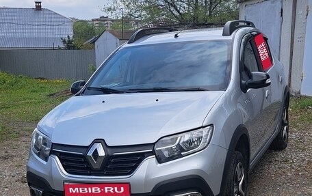 Renault Sandero II рестайлинг, 2019 год, 1 200 000 рублей, 1 фотография