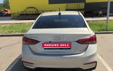 Hyundai Solaris II рестайлинг, 2019 год, 1 550 000 рублей, 2 фотография