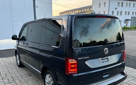 Volkswagen Multivan T6 рестайлинг, 2018 год, 5 200 000 рублей, 6 фотография