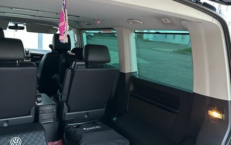 Volkswagen Multivan T6 рестайлинг, 2018 год, 5 200 000 рублей, 17 фотография
