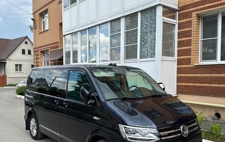 Volkswagen Multivan T6 рестайлинг, 2018 год, 5 200 000 рублей, 30 фотография