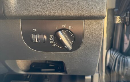 Audi TT, 2003 год, 1 185 000 рублей, 15 фотография