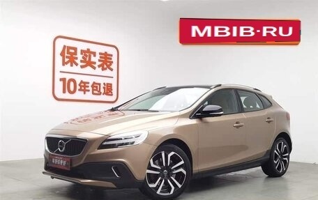 Volvo V40 II рестайлинг, 2017 год, 1 533 000 рублей, 1 фотография
