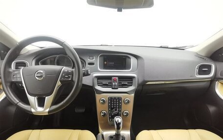 Volvo V40 II рестайлинг, 2017 год, 1 533 000 рублей, 7 фотография