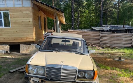 Mercedes-Benz W123, 1981 год, 180 000 рублей, 2 фотография