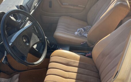 Mercedes-Benz W123, 1981 год, 180 000 рублей, 10 фотография