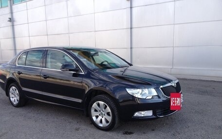 Skoda Superb III рестайлинг, 2012 год, 1 000 000 рублей, 3 фотография