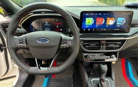 Ford Focus IV, 2022 год, 1 700 100 рублей, 19 фотография