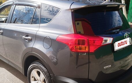 Toyota RAV4, 2013 год, 1 850 000 рублей, 4 фотография